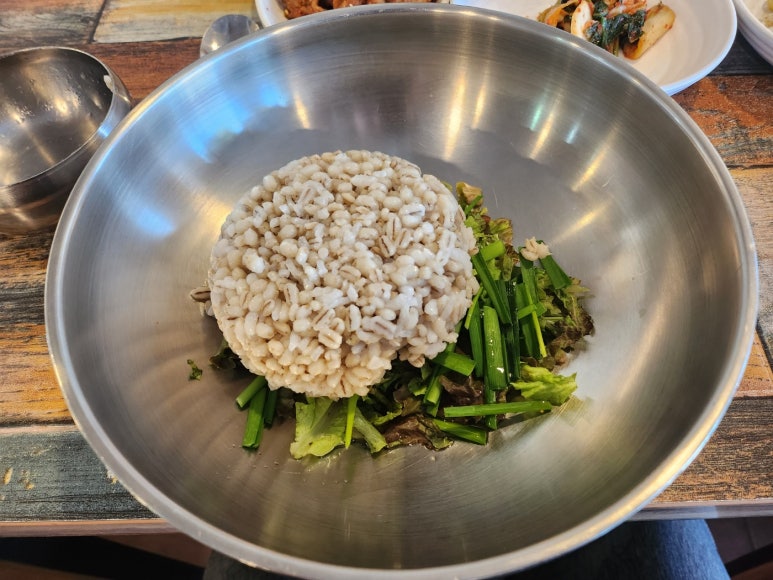 [삼성동 맛집] 도명골청국장 - 성시경 먹을텐데 특급 가성비 청국장 & 보리밥 맛집 비교. 제육볶음, 수육 등 사이드 메뉴도 맛있다 !! 관련 이미지 18