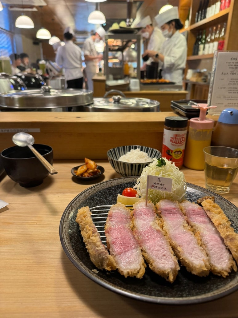 [광안리 민락동 맛집] 톤쇼우 광안점 - 전국구 프리미엄 돈카츠 맛집. 버크셔K특로스카츠와 히레카츠. 대기번호 200번 평일 저녁 후기. 관련 이미지 23