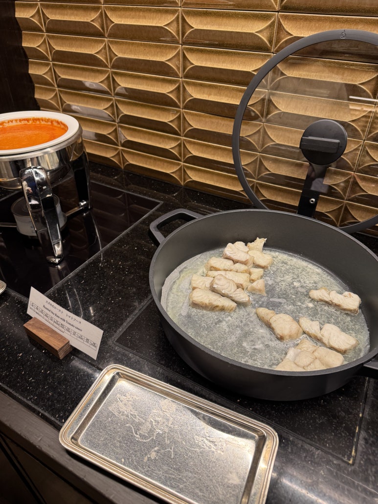 [The Ritz-Carlton, Tokyo] Afternoon tea and the club lounge — a somewhat disappointing self-paid review. Admission for two: 500,000 won. image 38