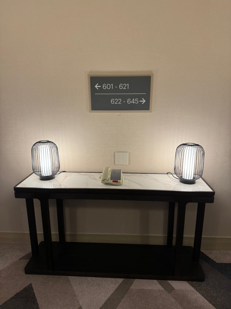 웨스틴조선 부산 - 새로단장한 해운대오션뷰 호텔. 클럽조선 플래티넘 100배 이용하기. 디럭스 비치 킹 + 수영장 + 발렛주차 후기. (feat. 그랜드조선 부산) 관련 이미지 10