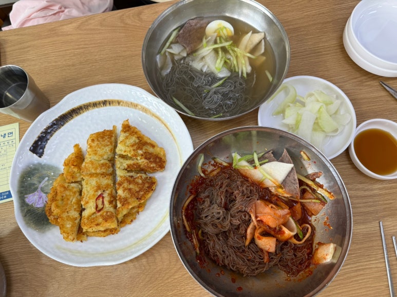 [연희동 맛집] 청송본관함흥냉면 - 맛있는녀석들 비빔냉면 맛집. 녹두전도 맛있는 서대문구 블루리본서베이. 관련 이미지 17
