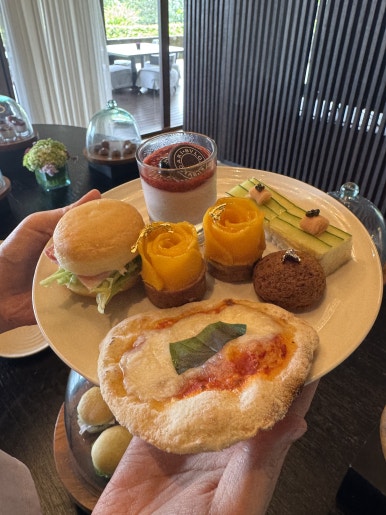 불가리 발리 - 인생 최고의 휴양지. 장동건 부부 신혼여행 인도양 오션뷰 풀빌라 추천. 메리어트 플래티넘 호캉스. 룸서비스/조식/야외수영장/레스토랑 후기. 관련 이미지 26