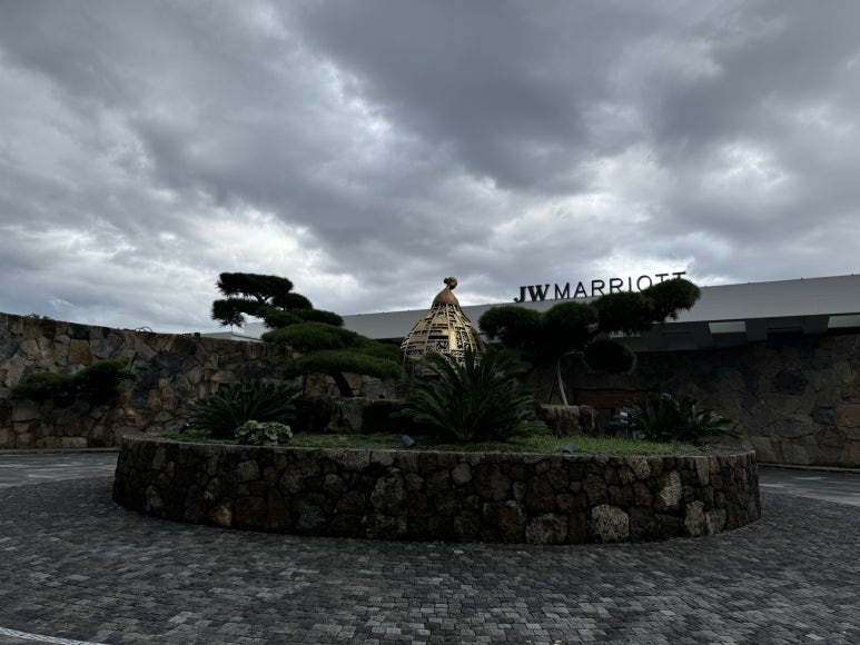 JW메리어트 제주 호캉스 - 신한 메리어트 본보이 ; 플래티넘 티어로 포인트숙박, 발렛주차, 야외수영장, 사우나, 조식숙제 후기. (1) 관련 이미지 3