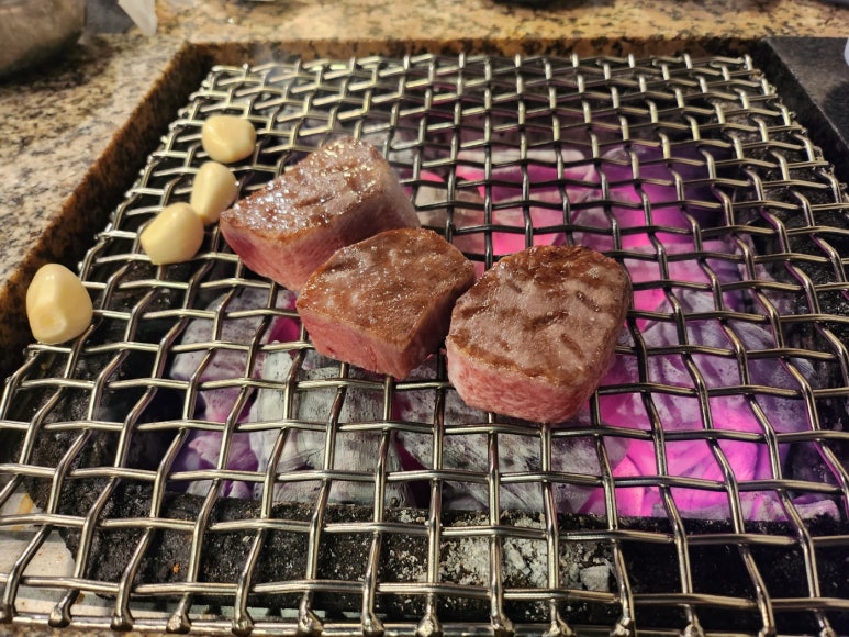 [남영동 소고기] 초원 - 우설, 등심주물럭, 김치볶음밥 줄서는 식당 맛집. 깔끔한 데이트코스 추천. 주차 팁. 관련 이미지 16