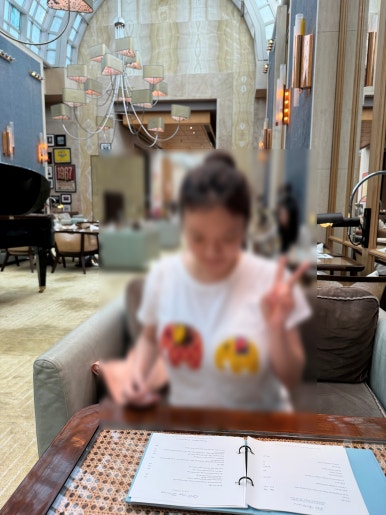 더 리츠칼튼 밀레니아 싱가포르 1편 - 마리나베이 전망 게스트룸 추천 후기. 멋진 야외수영장과 라운지, 근사한 조식 레스토랑. 관련 이미지 41