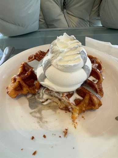 [성수 흑임자라떼 맛집] 베티버 - 최고의 흑임자크림라떼 맛집. 아이스크림 크로플도 비싸지만 맛있음. 흑임자라떼 성지가 되어보자. 관련 이미지 15