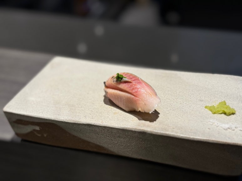 [신용산역 맛집] 스시츠바사 - 생참치 나오는 11만원 디너오마카세 아모레퍼시픽 맛집. 캐치테이블 예약가능. 주차 2시간 무료. 관련 이미지 24