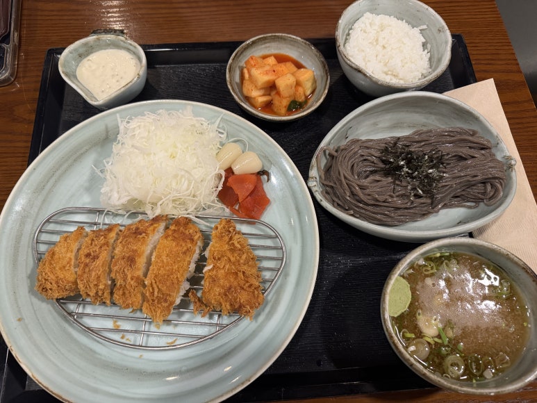 [방배동 맛집] 댓짱돈까스 리첸시아점 - 댓짱정식 내돈내산 후기. 냉모밀은 비추... 관련 이미지 6