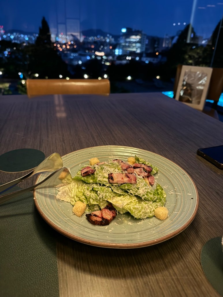 [그랜드 하얏트 서울] 스테이크하우스 - 포터하우스 1kg 분위기 좋고 야경좋아 모임장소로는 최고! 대한항공 the first 현대카드 할인. 월드오브하얏트. 관련 이미지 12