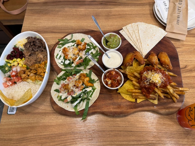 [신용산 맛집] 갓잇 용산점 - 2인 A세트 갓보울 후기. B세트 파히타와 비교! 용리단길 타코 멕시칸 음식 맛집. 관련 이미지 12