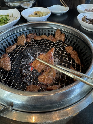 [워커힐 맛집] 천지연 (송도갈비) - 중독되는 양념돼지갈비 최애맛집. 반찬도 맛있어 가족모임 좋은 곳. 명절선물 정보. 관련 이미지 23
