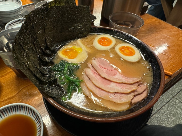 [대학로 맛집] 칸다소바 - 돈코츠라멘과 동경마제소바 세트 맛집. 야끼교자까지 깔끔하게 클리어. 관련 이미지 15