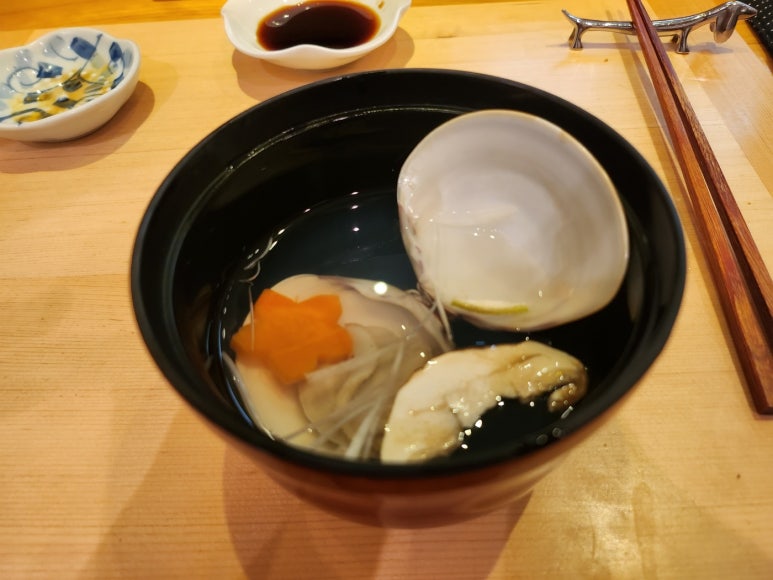 [한남동 맛집] 스시고코로 - 용산구 미들급 디너오마카세. 날것을 많이 못먹어도 갈 수 있는 곳. 발렛주차 가능. 이태원상권회복상품권 사용가능. 관련 이미지 12