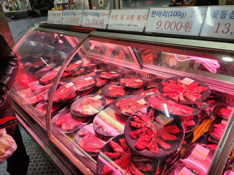 [논현동 한우 맛집] 세종한우2호점 - 줄서서 먹는 강남최고 가성비 투뿔 한우 정육식당. 마장동 필요없다. 발렛주차 가능. 관련 이미지 5