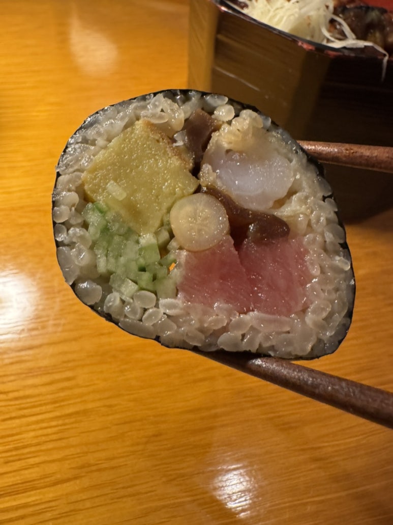 [Lotte Hotel Seoul] Momoyama - A Great Futomaki Spot. Also Tried Nagoya-Style Eel Rice! Feat. Trevi Club 20% Discount. image 13