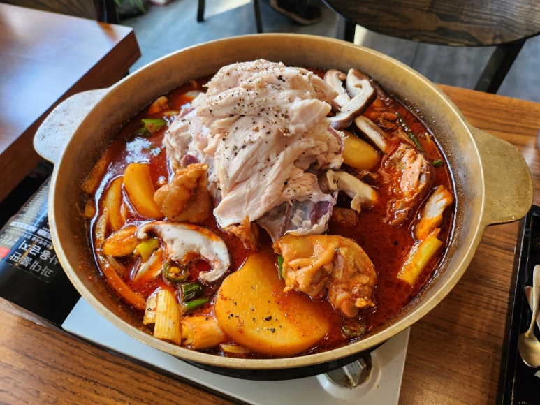 [교대역 맛집] 3대삼계장인 - 맛있는녀석들 수비드 닭볶음탕 맛있는 집. 블루리본서베이 삼계탕 추천 백년가게. 관련 이미지 15