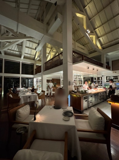 세인트레지스 발리 2편 - 미쉐린 레스토랑 Kayuputi. 플래티넘 티어로 즐기는 조식 그리고 디너 솔직 후기. 불가리 발리랑 비교!! 관련 이미지 50