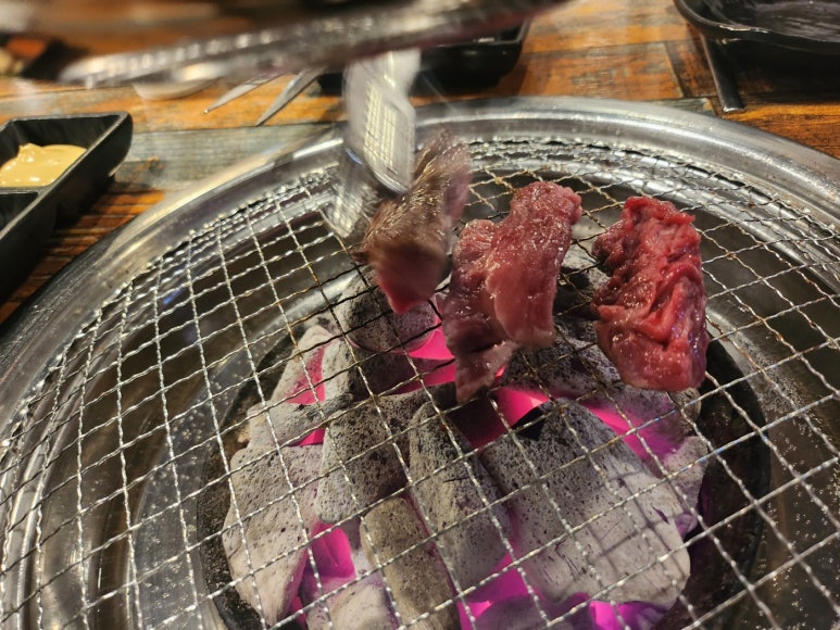 [신사동 한우 맛집] 신비갈비살 - 가성비 최고의 가로수길 한우 갈비살 현주엽 맛집. 주차 가능. 관련 이미지 21