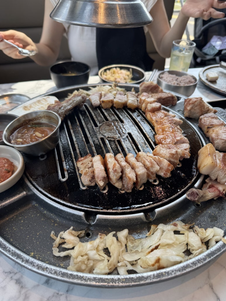 [Seogwipo Jungmun Restaurant] Sukseongdo Jungmun Branch — A Lunch Visit Without Waiting. Fully Equipped with Baby Chairs. Jung Yong-jin’s Jeju Pork Restaurant. image 2