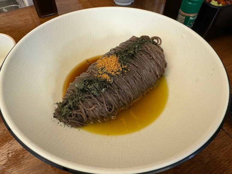 [신촌 맛집] 소바연구소 - 들기름소바, 납작소바, 자연산 빨강장어덮밥. 데이트 맛집으로 추천. 관련 이미지 8