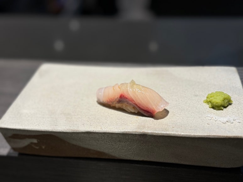 [신용산역 맛집] 스시츠바사 - 생참치 나오는 11만원 디너오마카세 아모레퍼시픽 맛집. 캐치테이블 예약가능. 주차 2시간 무료. 관련 이미지 16