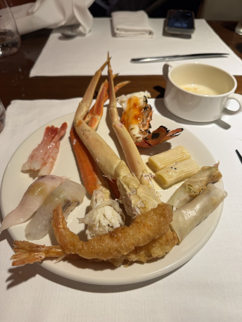 [롯데호텔서울] 라세느 - 뷔페는 먹고싶을 때 가야 제맛이지! 아내 생일 디너 뷔페 방문 후기. 트레비 클럽 쿠폰 사용. 관련 이미지 3