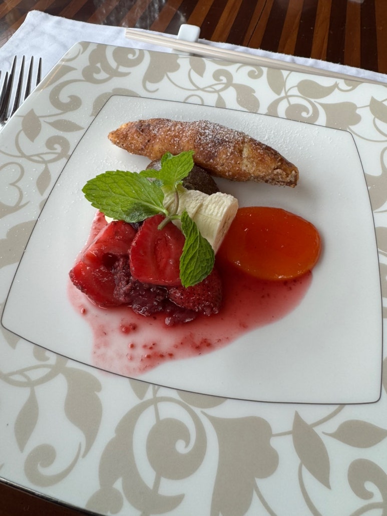 세인트레지스 발리 2편 - 미쉐린 레스토랑 Kayuputi. 플래티넘 티어로 즐기는 조식 그리고 디너 솔직 후기. 불가리 발리랑 비교!! 관련 이미지 39