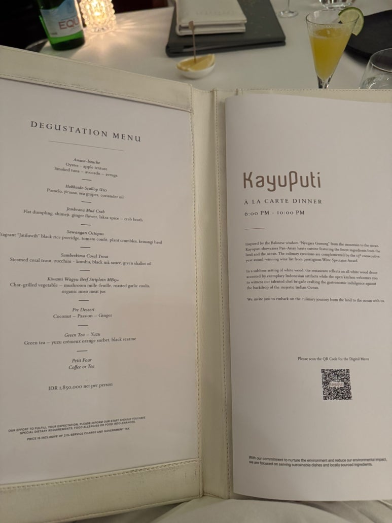 세인트레지스 발리 2편 - 미쉐린 레스토랑 Kayuputi. 플래티넘 티어로 즐기는 조식 그리고 디너 솔직 후기. 불가리 발리랑 비교!! 관련 이미지 53