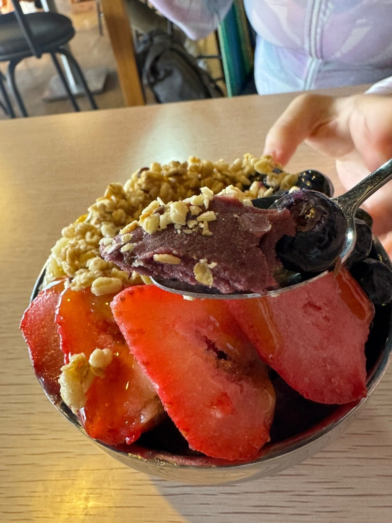 [괌 아사이 볼 맛집 비교] - 마이티퍼플(Mighty Purle), 굿차(Gudcha). 토핑을 추가해서 사이즈별 맨날 먹은 내돈내산 간단비교. (+ 햄버거, 스테이크 맛집) 관련 이미지 15