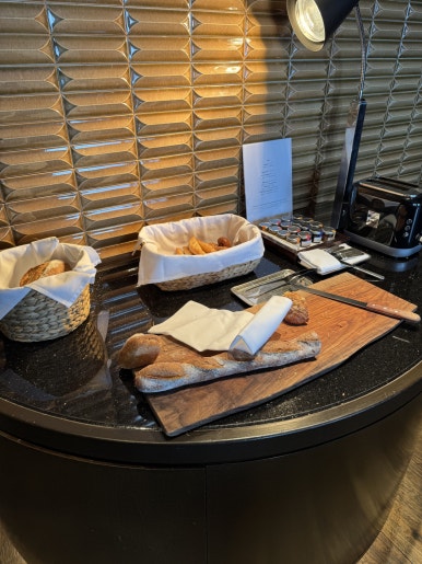 [The Ritz-Carlton, Tokyo] Afternoon tea and the club lounge — a somewhat disappointing self-paid review. Admission for two: 500,000 won. image 16