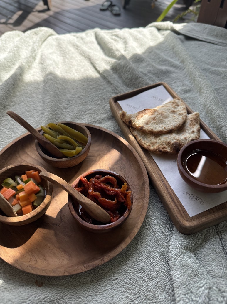 [만다파 리츠칼튼 리저브 2편] 메인풀, 온수풀 (숨겨져있음!!), 사우나 등등 주변을 둘러보기!! 관련 이미지 22