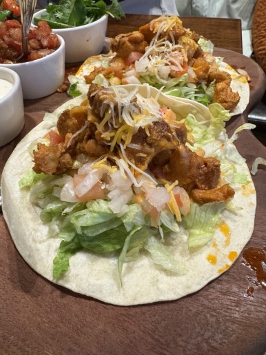 [성수동 맛집] 갓잇 성수 홀리워터점 - 멕시코 스타일 타코 찐맛집. 2인 B세트 내돈내산 후기. 네이버 알림 이벤트. 관련 이미지 2