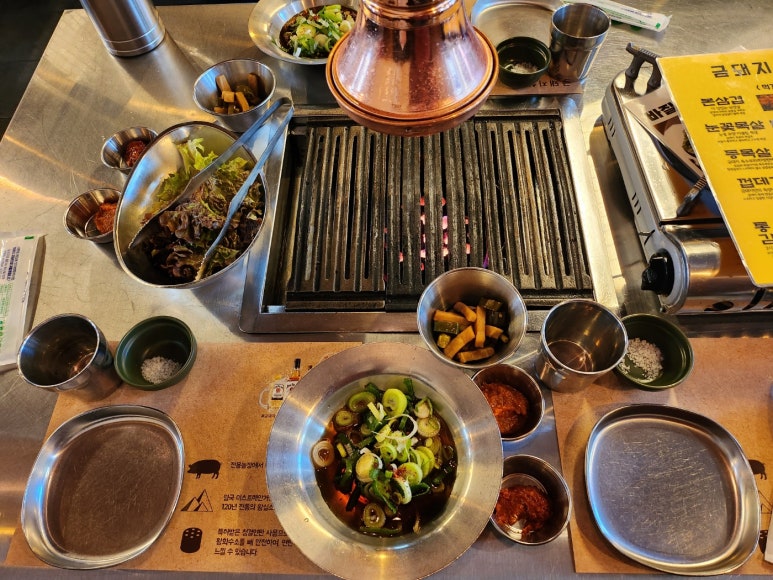 [약수역 고기집] 금돼지식당 - 서울 3대고기집. 남자 셋이 메뉴 다 먹어보기 + 하이볼. 토요일 점심 웨이팅 후기. 관련 이미지 9