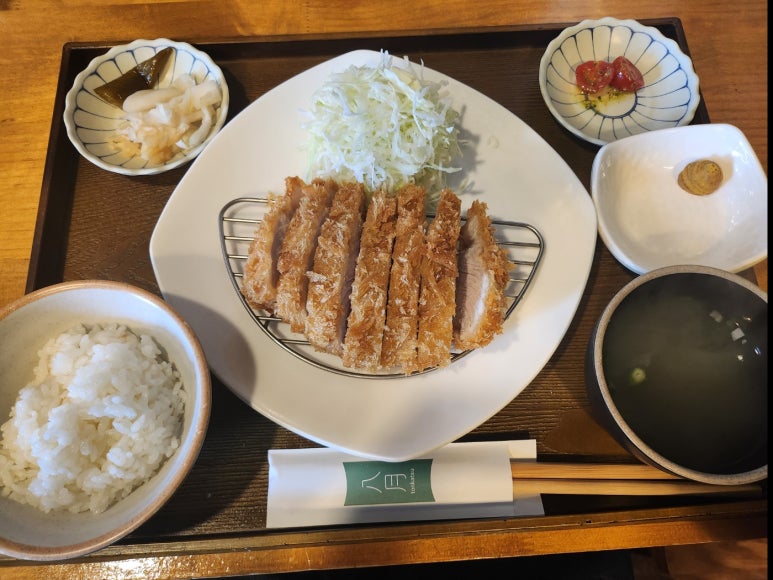 [삼각지 돈카츠] 돈카츠팔월 - 안심카츠가 맛있는 프리미엄 돈카츠 식당. 서울역 오제제와 흡사한 맛과 훌륭한 가성비. 두 번 다녀옴. 관련 이미지 8