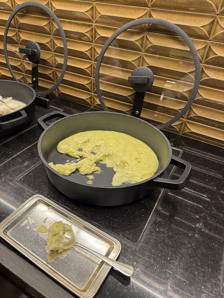 [The Ritz-Carlton, Tokyo] Afternoon tea and the club lounge — a somewhat disappointing self-paid review. Admission for two: 500,000 won. image 37