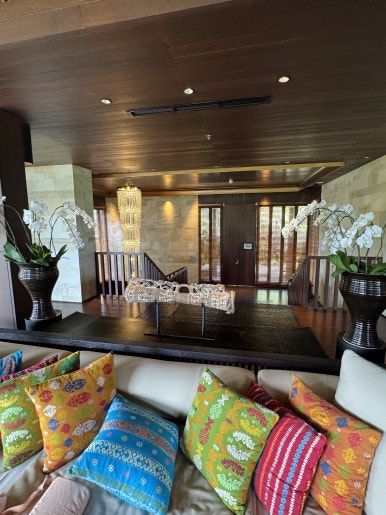 불가리 발리 - 인생 최고의 휴양지. 장동건 부부 신혼여행 인도양 오션뷰 풀빌라 추천. 메리어트 플래티넘 호캉스. 룸서비스/조식/야외수영장/레스토랑 후기. 관련 이미지 14