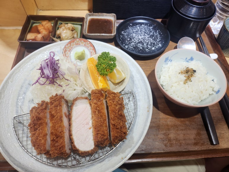 [천호역 돈카츠] 얌얌카츠 - 강동의 원탑 갓성비 프리미엄 돈카츠. 약간 아쉬웠던 내돈내산 솔직후기. 관련 이미지 6