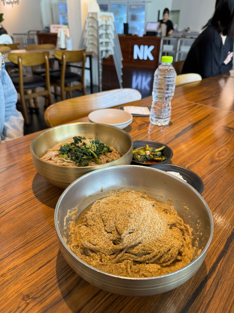 [속초 맛집] 남경막국수 대포항본점 - 수요미식회 블루리본서베이 10개 들깨막국수 맛집. 시그니처 메뉴 곤막 & 들막. 관련 이미지 9