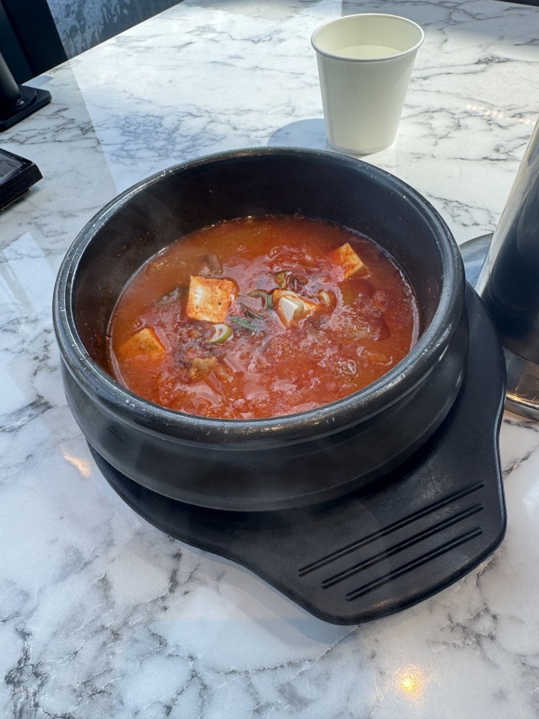 [Seogwipo Jungmun Restaurant] Sukseongdo Jungmun Branch — A Lunch Visit Without Waiting. Fully Equipped with Baby Chairs. Jung Yong-jin’s Jeju Pork Restaurant. image 21