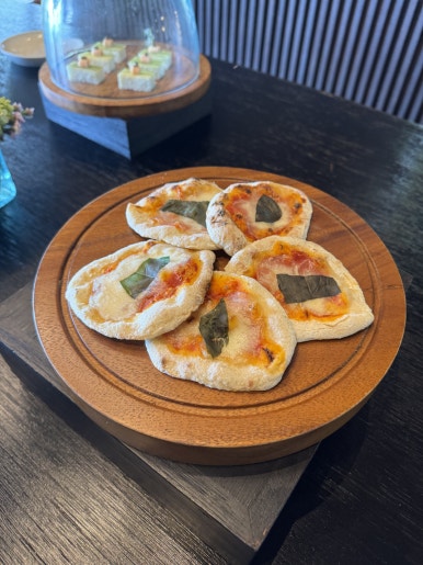 불가리 발리 - 인생 최고의 휴양지. 장동건 부부 신혼여행 인도양 오션뷰 풀빌라 추천. 메리어트 플래티넘 호캉스. 룸서비스/조식/야외수영장/레스토랑 후기. 관련 이미지 22