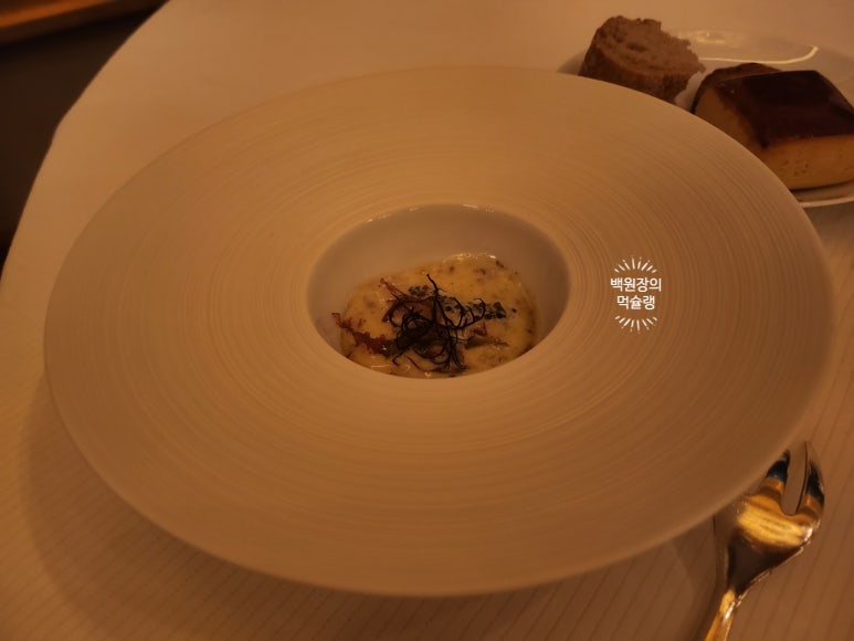 [롯데호텔서울 맛집] 피에르가니에르서울 -기념일에 추천하는 프렌치 레스토랑 디너코스. 발렛주차정보. 롯데호텔 트레비클럽 이용해서 싸게 먹자!!! 관련 이미지 26