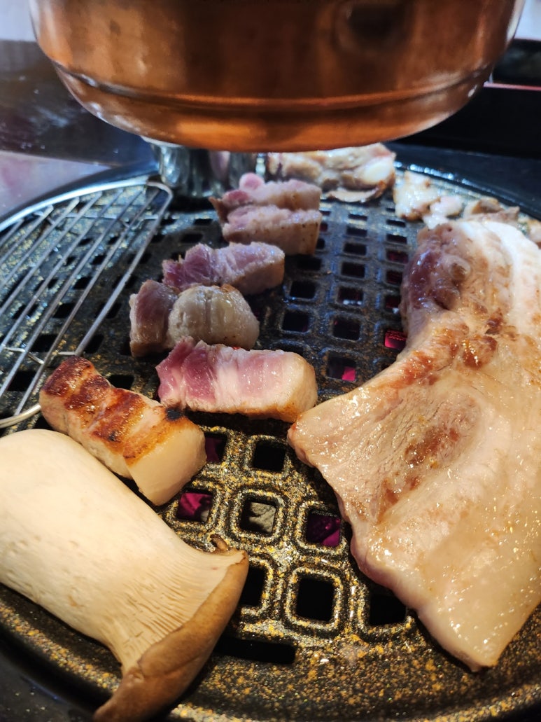 ★★★☆☆[행당동 맛집] 돈슐랭 - 와인 콜키지 가능한 돼지 특수부위 맛집. 오겹살도 맛있다! 관련 이미지 14