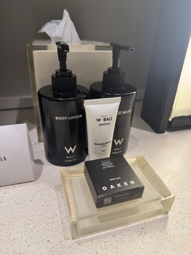 W 발리 스미냑 1편 - 킹베드 오아시스 빌라 둘러보기! 플래티넘 업그레이드 후기. 관련 이미지 21