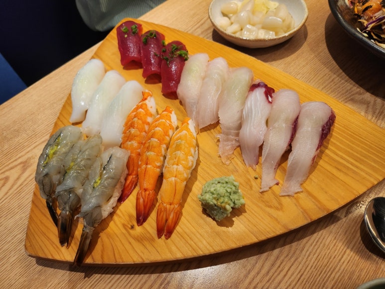 [신금호역 맛집] 스시옥 - 금호동 최고의 사시미&스시 맛집. 사시미정식을 추천합니다. 관련 이미지 1