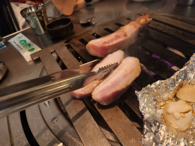 [충정로 삼겹살] 두툼 - 맛있는 녀석들 숙성삼겹살 맛집. 금돼지식당과 비교해보자. 주차꿀팁. 관련 이미지 27