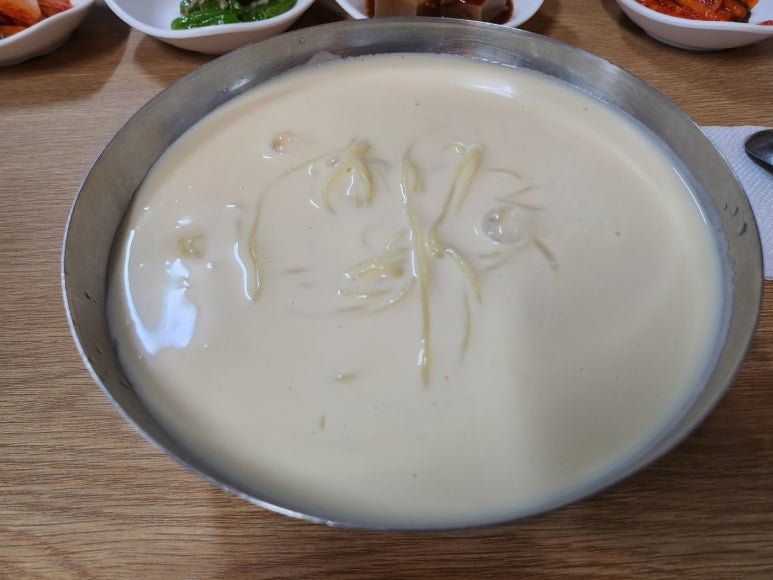 [삼각지 맛집] 진미식당 - 콩국수, 청국장, 오징어볶음 백반집. 백년가게 & 성시경 먹을텐데. 주차팁. 관련 이미지 15