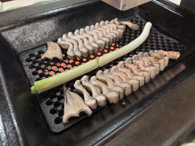 [논현동 맛집] 영동장어 - 성시경 먹을텐데 추천 맛집. 주류 라인업, 룸 아이 동반 가능, 슈퍼카 발렛가능!.. 관련 이미지 30