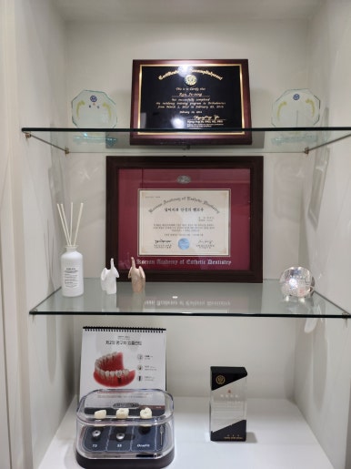 연세라곰치과 - 치과의사 국가고시 수석 출신 교정과 원장님이 직접 진료하는 풍무동 치과 추천! 관련 이미지 12