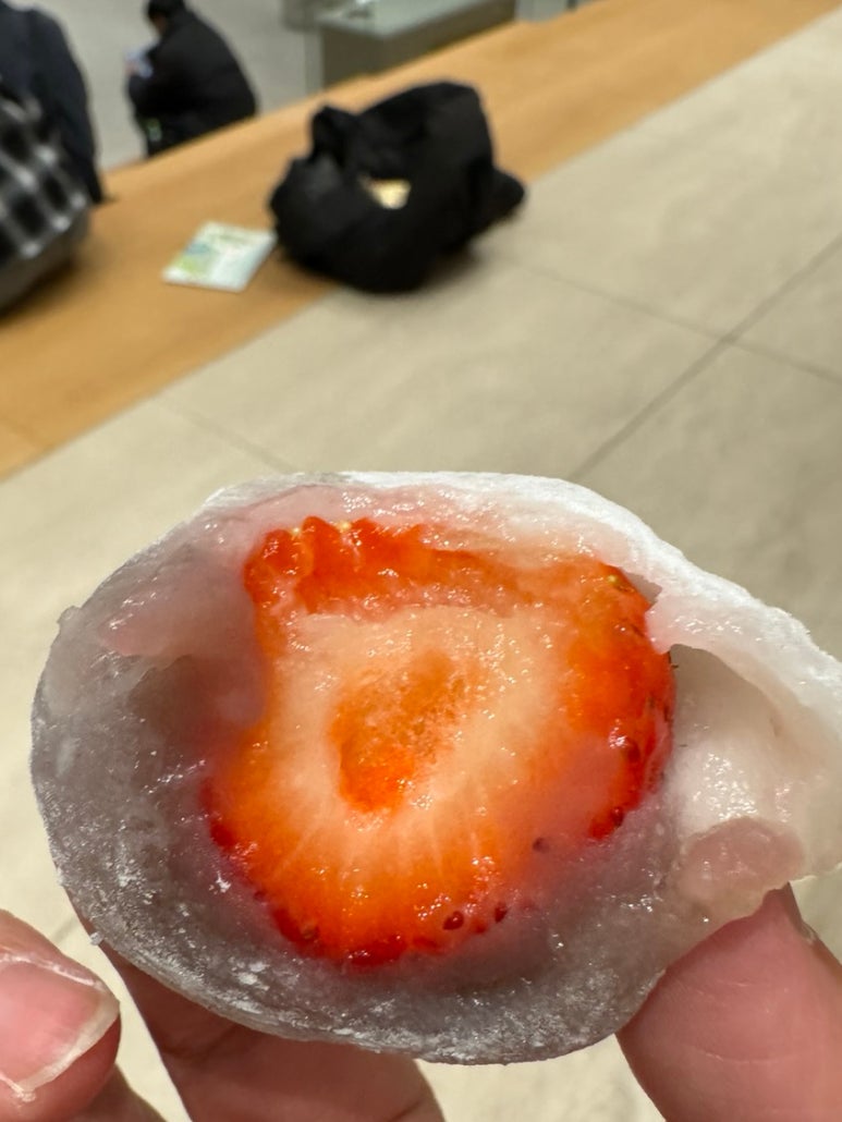 일본 도쿄 딸기 모찌 맛집 3대장 비교 호캉스 여행. 최고의 벤자이텐, 훌륭한 스즈카케 그리고 평범한 아케보노 센베이. 도쿄 디저트 맛집 추천. 관련 이미지 17