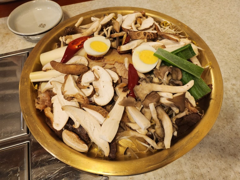 [을지로 한우어복쟁반] 남포면옥 - 미쉐린가이드 이북식 어복쟁반(소) 대통령 맛집. 45년된 수요미식회 전통의 맛집! 주차팁. 관련 이미지 11